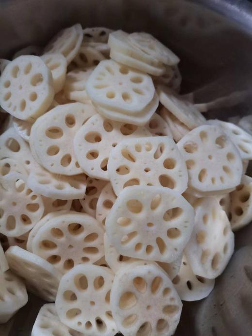 小清新鲜鲜九孔白莲藕、红花细藕（超粉老白莲藕）无农化自然生长，口感清甜，煮汤味美。自制纯藕粉 ，无添加，配料只有莲藕，天然藕清香！ 商品图13