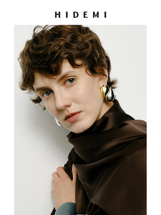 HIDEMI 【papi酱同款】流线型设计感金银拼色椭圆形耳钉 商品图5