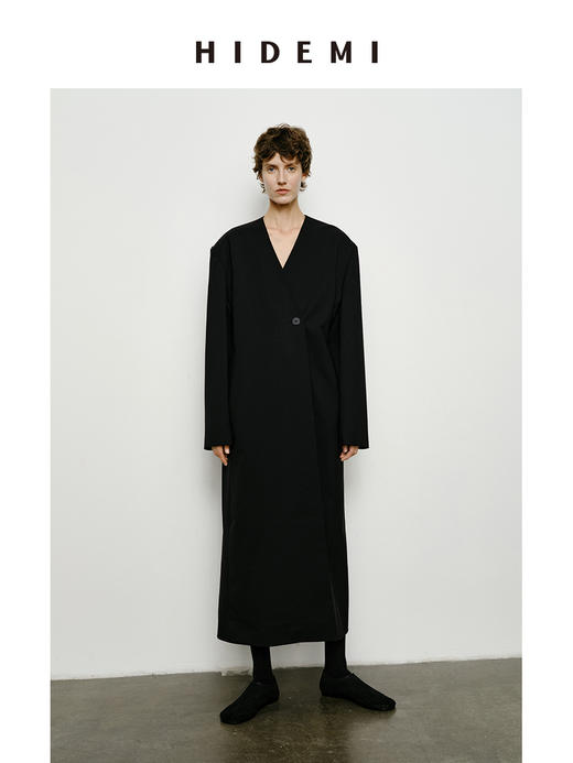 HIDEMI 精纺羊毛极简无领宽肩设计感一粒扣长款西装大衣 商品图2
