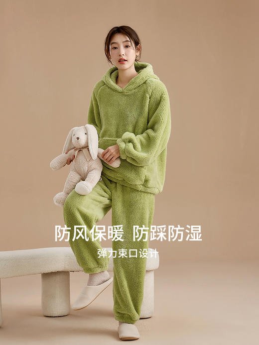 康妮雅秋冬季女式长袖长裤套头套装 商品图1