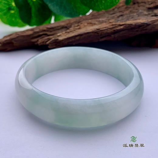 派瑞翡翠 翡翠手镯 糯种 浅绿 商品图2