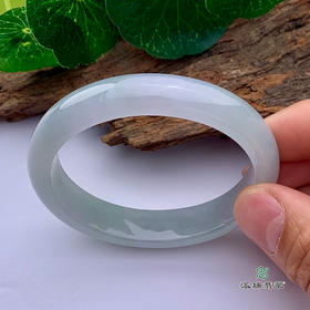 派瑞翡翠 翡翠手镯 糯种 浅绿