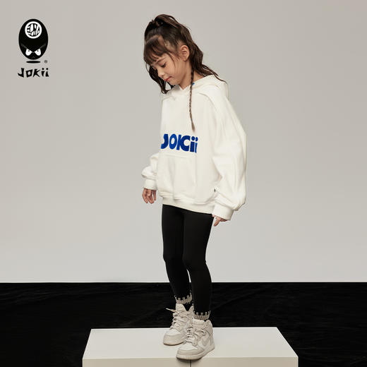 【23秋上新】jokii潮牌童装『雪中月连帽卫衣』男女童休闲卫衣时尚春秋[福利品] 商品图4