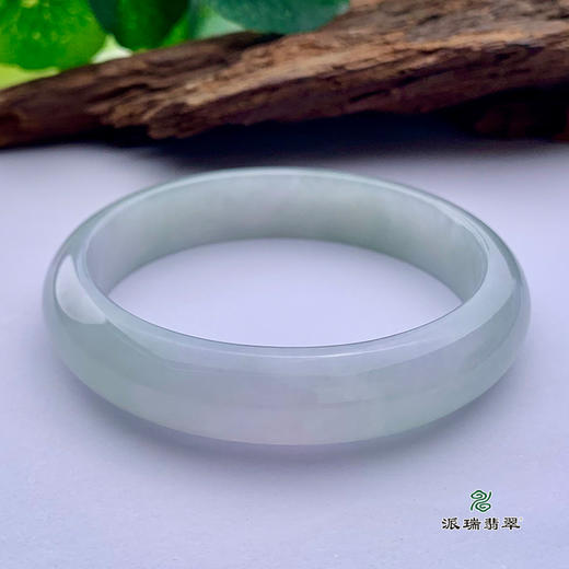派瑞翡翠 翡翠手镯 糯种 浅绿 商品图1