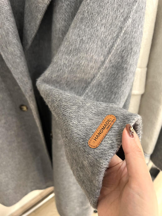 升级版暖冬灰大衣 商品图8