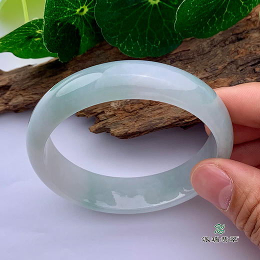 派瑞翡翠 翡翠手镯 糯种 浅绿 商品图4