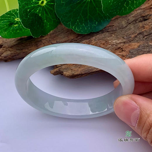 派瑞翡翠 翡翠手镯 糯种 浅绿 商品图2