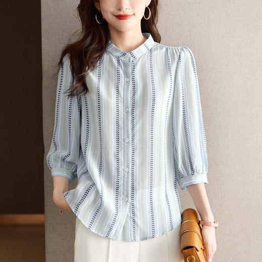 KQL 369H1721气质时尚休闲小衫宽松显瘦条纹中袖半高领衬衫 商品图2