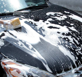 新车可以用水蜡洗车液洗车吗