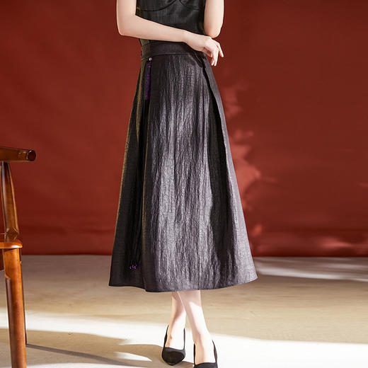 QS-42395650香云纱新中式半身裙女2023秋季新款黑色重磅龟裂纹真丝a字裙 商品图1