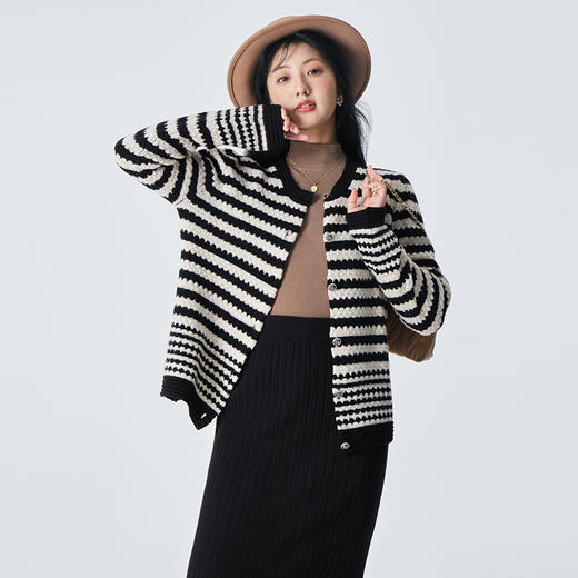 馥迦小香风条纹绵羊毛开衫 商品图1