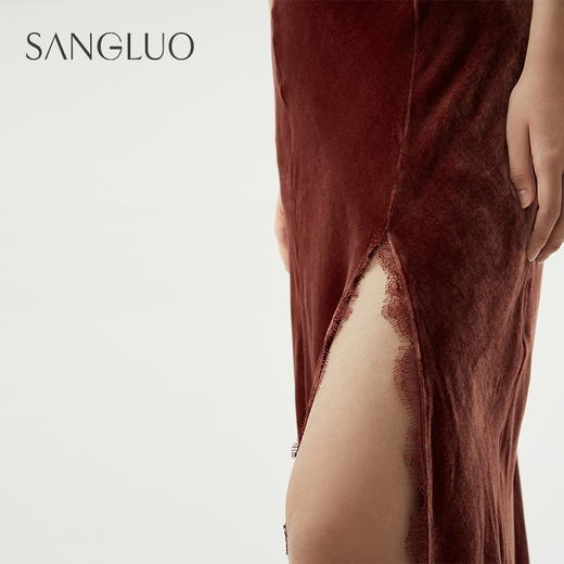 桑罗桑蚕丝丝绒睡裙蕾丝拼接摩登深V开叉可外穿afterparty吊带裙 商品图3