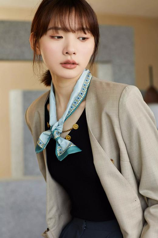 【品牌直发】一物多用是丝巾也是发带Beof①heart混搭叠戴，点睛之笔款式多多，性价比高，自带氛围感的造型神器‼ 商品图3