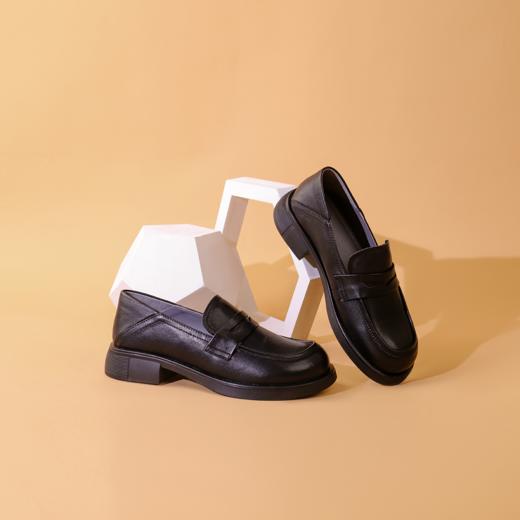 Safiya/索菲娅2023秋冬新品 英伦圆头粗跟百搭一脚蹬软底乐福鞋 SF33112136 商品图4