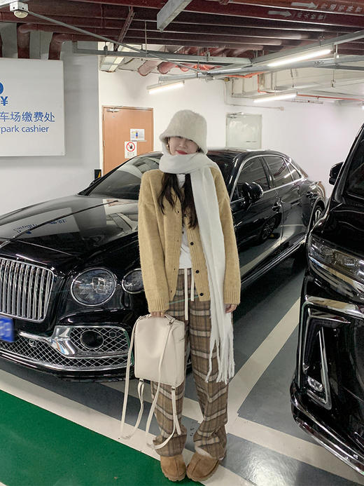 <曾小咸推荐>  【奶茶控】驼色开衫+日本T+咖格裤子 商品图1