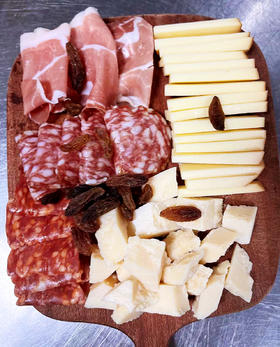 奶酪火腿拼盘
