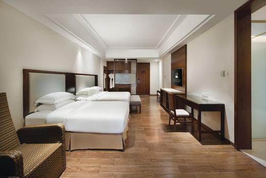 池畔亲水套房（前排1F一张大床） 商品图0