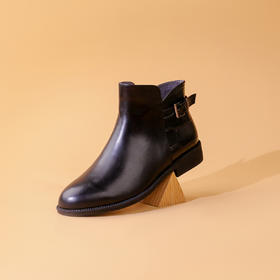 Safiya/索菲娅2023秋冬新品潮流皮带扣百搭休闲英伦粗跟短踝靴 SF34116011