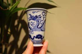 骆云龙老师青花龙纹闻香杯