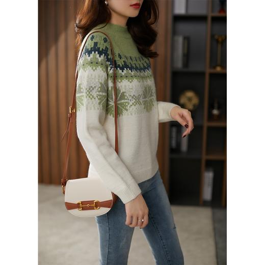 【现货7天】提花毛衣女2023春季新款宽松套头圆领时尚绿色雪花针织衫打底 商品图1