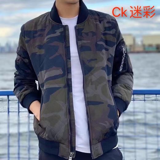 Calvin Klein/ CK 春秋季男士简约休闲棒球领飞行员夹克外套，面料舒适菱形格子设计，上身帅气有型经典款万能百搭！美国代购，无中文标签，介意慎拍  M 商品图3