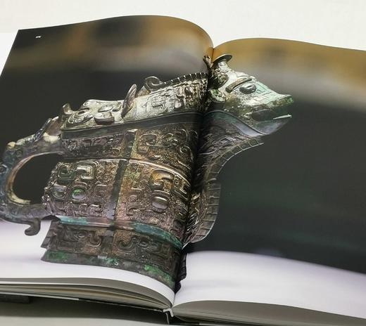 《夏商踪迹》，软精装，16开，山西博物院编，山西人民出版社2023年4月一版一印，定价160，售价150元。 商品图7