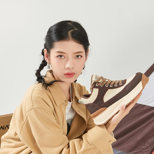 【年后发货】Safiya/索菲娅2023秋冬新品潮流街头拼色加绒高帮运动厚底熊猫鞋板鞋 SF34112085 商品图3