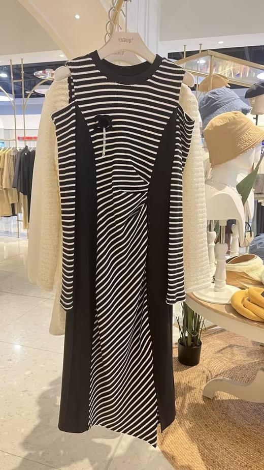 【门店同款】秋季摩登都市修身条纹连衣裙 154247284 商品图0