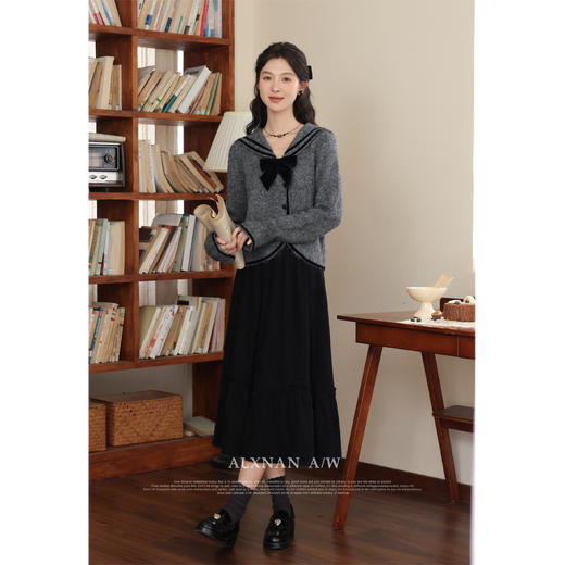 【6折秒杀】鹿向南《降龄公式》学院风毛衣LXN31892 商品图0