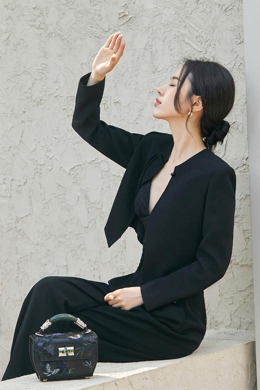 IWY/扶摇系列 秋季设计感国风盘扣短外套高腰宽松阔腿裤 FYC205+FYP205 商品图6