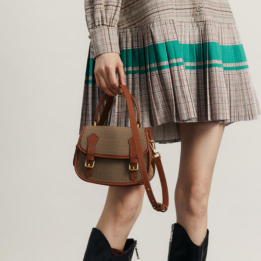 谜底格纹小包包女2023冬季新品复古文艺百搭拼接邮差包234MQ1973 商品图2