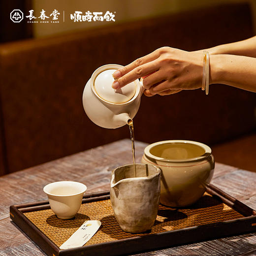 顺时而饮 | 侧把小壶 复古简约 可用明火/炭火/电陶炉（白色 深褐色 ） 商品图3