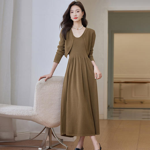 秋装新款，法式气质修身外搭开衫针织连衣裙真两件套装CC-22-8256 商品图3