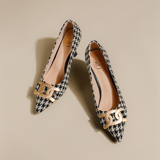 品质好货| Safiya索菲娅2023新款气质尖头格纹浅口单鞋 SF31115736 商品图11