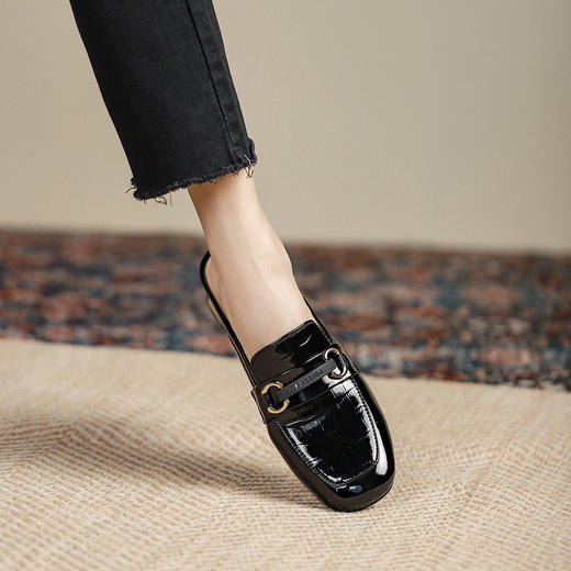 品质好货| Safiya索菲娅2023新款复古穆勒凉拖半拖鞋 SF31115743 商品图5