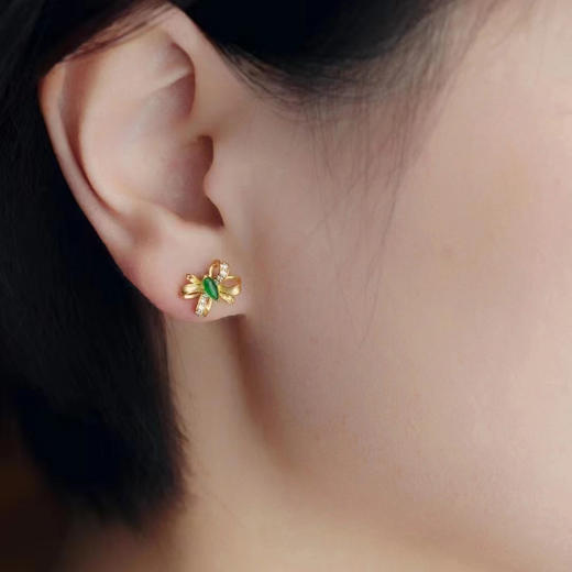 龢盒原创 18k金镶钻翡翠蝴蝶结耳钉 商品图3