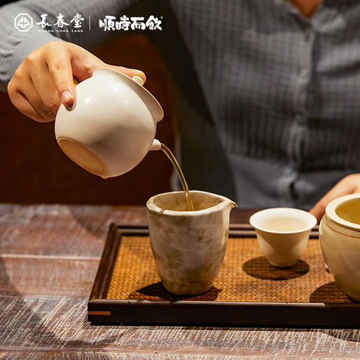 顺时而饮 | 侧把小壶 复古简约 可用明火/炭火/电陶炉（白色 深褐色 ） 商品图4