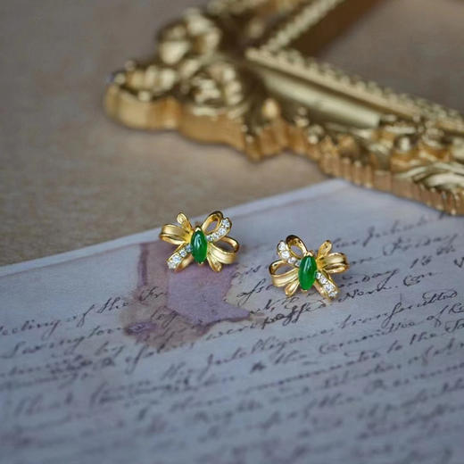 龢盒原创 18k金镶钻翡翠蝴蝶结耳钉 商品图0