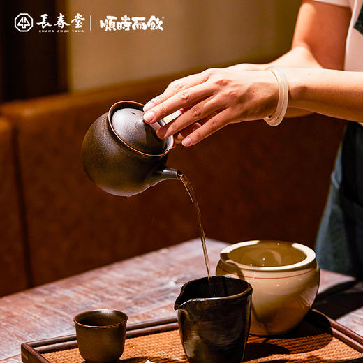 顺时而饮 | 侧把小壶 复古简约 可用明火/炭火/电陶炉（白色 深褐色 ） 商品图1