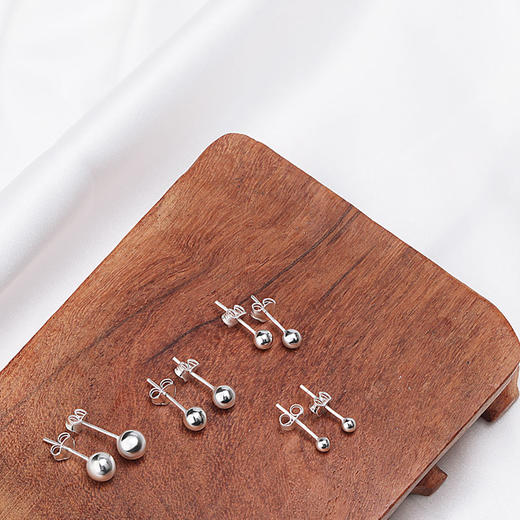 小银豆耳钉 商品图1