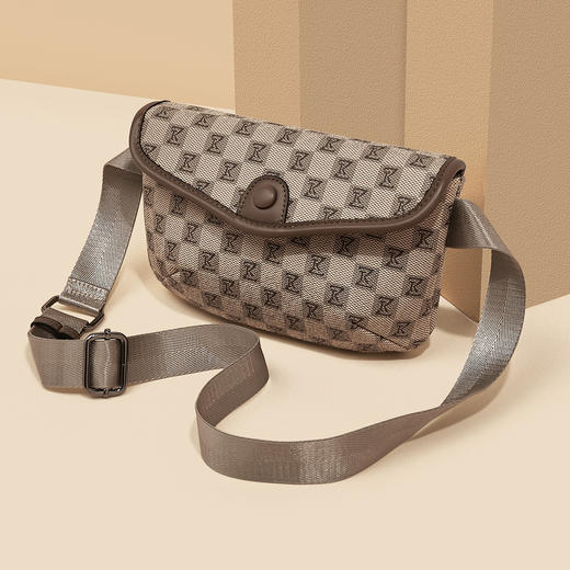 Safiya/索菲娅包包女2023新款大容量手机小方包女士单肩斜挎女包 SF9151054Y 商品图1