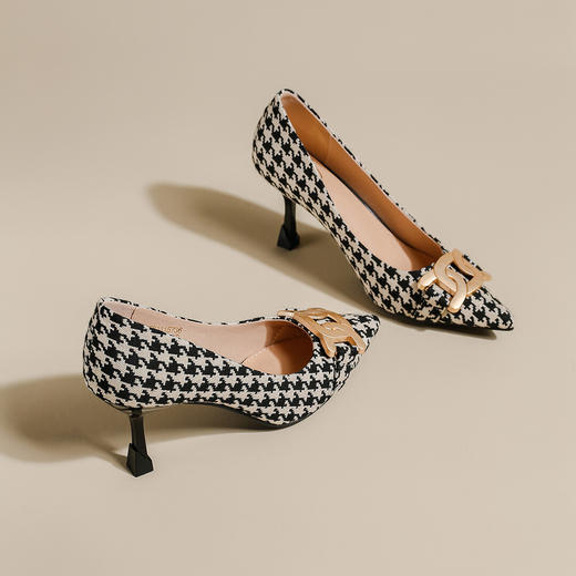 品质好货| Safiya索菲娅2023新款气质尖头格纹浅口单鞋 SF31115736 商品图10