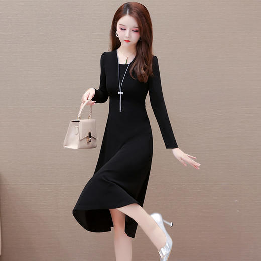 修身时尚，秋款V领长袖气质内搭打底裙黑色简约中长款连衣裙QYM-FL-23911-L 商品图2