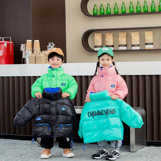 暖厚保丰，宝贝佳选！新品儿童羽绒棉服，男女中大童潮款，短款立领设计，让宝宝更时尚自信。冬日防寒必备！lm 商品图0