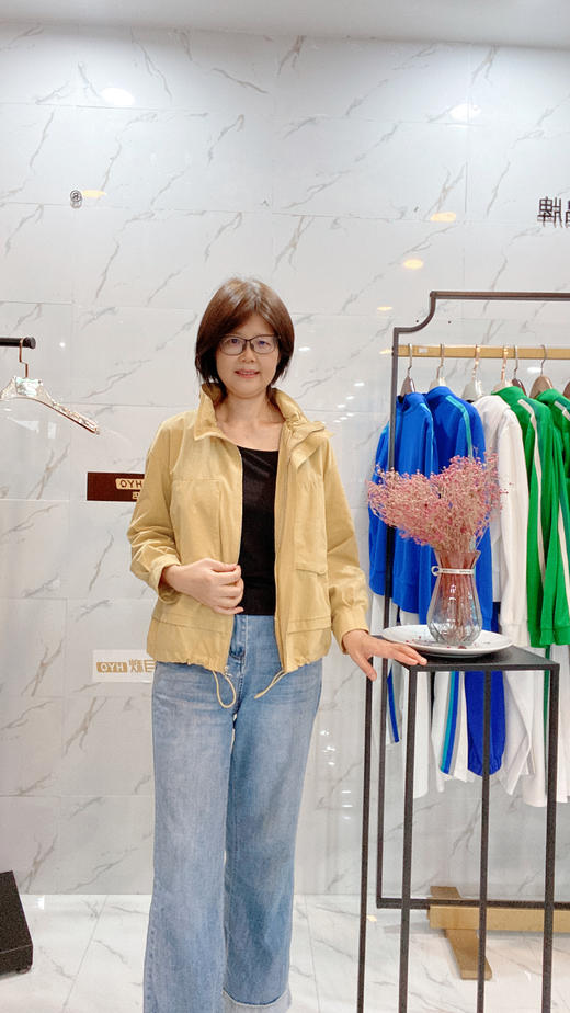 C6202        短款休闲气质减龄口袋百搭立领夹克外套（特价不退换，细节有差异，以实物为准） 商品图3