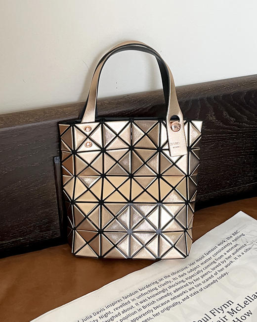 现货 THS 9.23-无 三宅家  金属小方盒 PLATINUM COFFRET单肩包 4色 CQ1286 商品图6