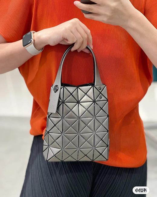 现货 THS 9.23-无 三宅家  金属小方盒 PLATINUM COFFRET单肩包 4色 CQ1286 商品图2