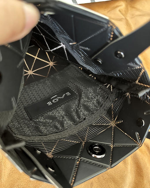 现货 THS 9.23-无 三宅家  金属小方盒 PLATINUM COFFRET单肩包 4色 CQ1286 商品图14