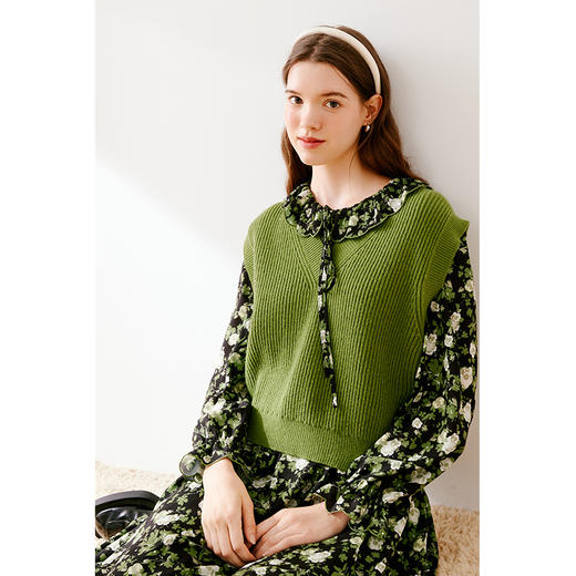 【严选】诗凡黎冬宽松V领H廓形套头背心7EA133231 商品图4