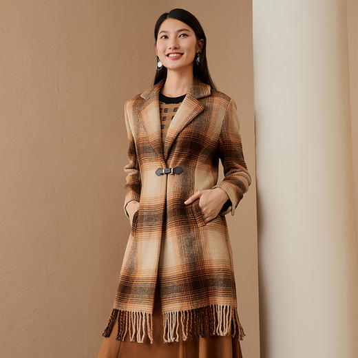 EITIE爱特爱冬季新款时尚复古中长款毛呢大衣6814534 商品图1